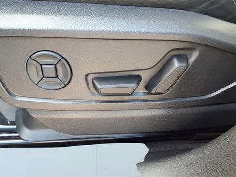 Used 2025 Audi Q5 Premium Plus w/ Premium Plus image 14