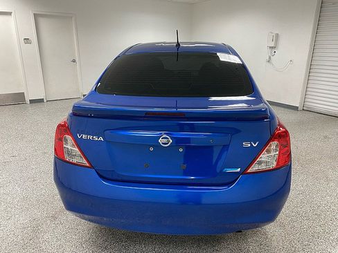 Used 2013 Nissan Versa SV image 6