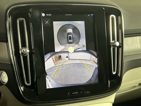 New 2026 Volvo XC40 B5 Plus w/ Protection Package Premier image 20