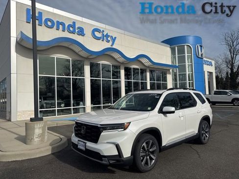 New 2025 Honda Pilot Elite image 1