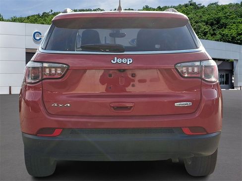 Used 2018 Jeep Compass Latitude w/ Popular Equipment Group image 5