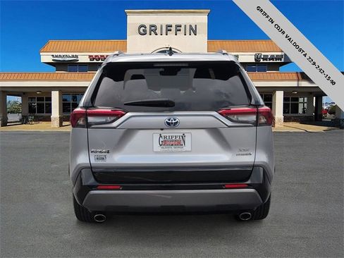 Used 2020 Toyota RAV4 XSE image 8