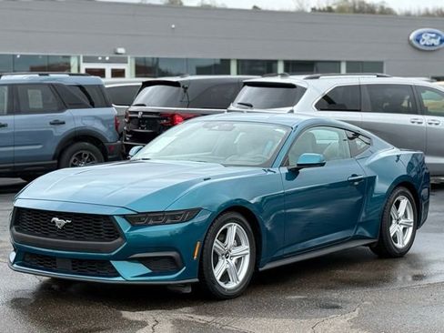 Used 2026 Ford Mustang Coupe RWD image 33