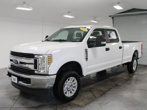 Used 2019 Ford F250 XL w/ STX Appearance Package image 4