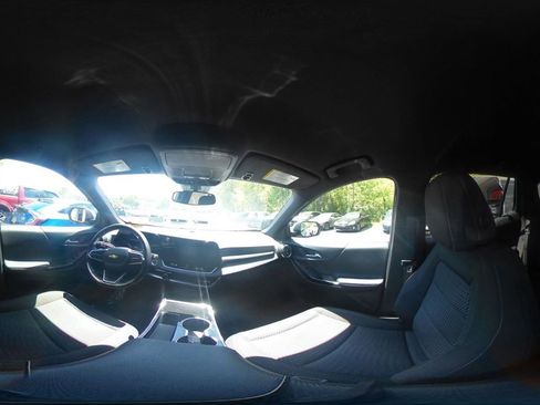 Used 2025 Chevrolet Equinox LT image 38