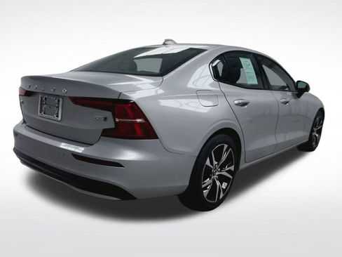 Used 2025 Volvo S60 B5 Core AWD/4WD image 24
