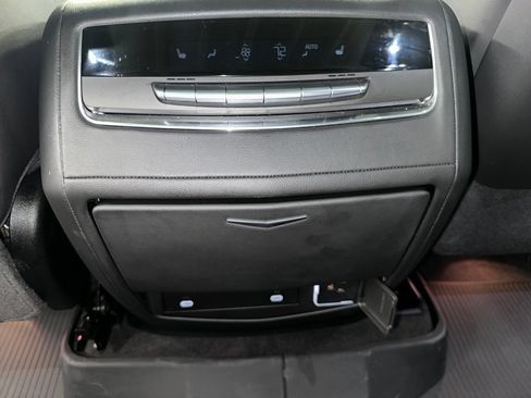 Certified 2024 Cadillac Escalade Premium Luxury image 27