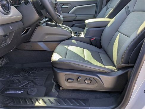 New 2025 Chevrolet Colorado ZR2 w/ Technology Package image 10