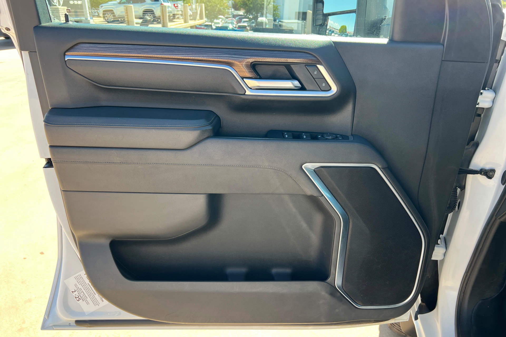 Used 2025 Chevrolet Silverado 2500 LT AWD/4WD image 14