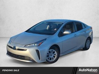 Certified 2022 Toyota Prius LE video 1