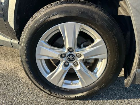 Used 2020 Toyota RAV4 LE image 35