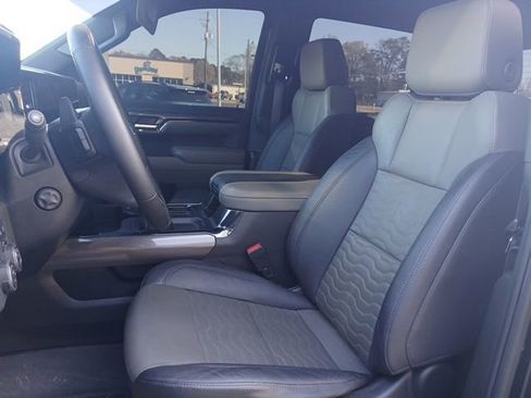 Used 2024 Chevrolet Silverado 1500 ZR2 w/ Technology Package image 14