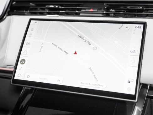 Used 2025 Land Rover Range Rover Sport SV Edition Two image 33