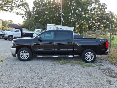 Used 2018 Chevrolet Silverado 1500 LT w/ All Star Edition AWD/4WD image 5