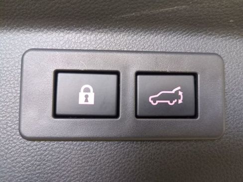 Used 2024 Subaru Forester Premium image 15