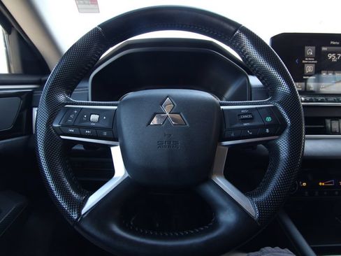 Used 2024 Mitsubishi Outlander SE AWD/4WD image 22