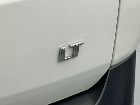 Used 2019 Chevrolet Traverse LT FWD image 36
