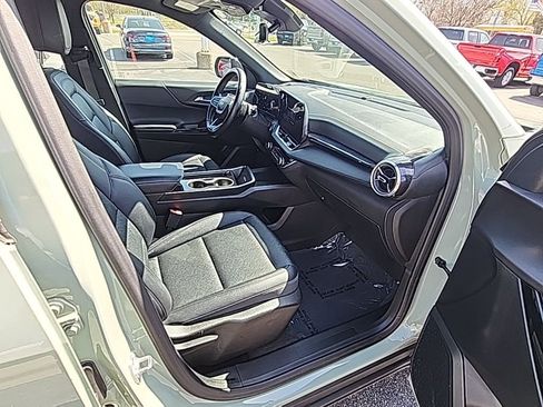 Used 2025 Chevrolet Equinox LT w/ Convenience Package II AWD/4WD image 14