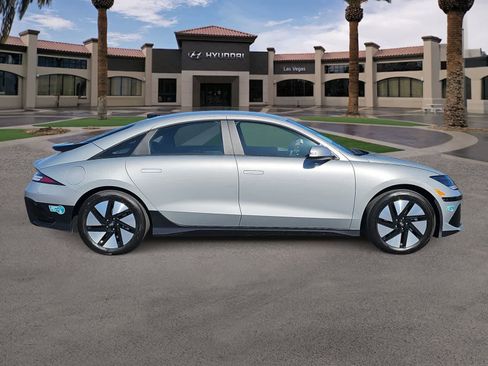 Used 2025 Hyundai Ioniq 6 SE RWD image 9
