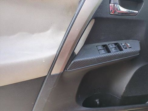 Used 2015 Toyota RAV4 XLE FWD image 11