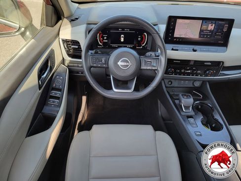 Used 2024 Nissan Rogue SL w/ SL Premium Package image 19