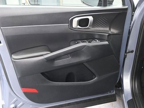 Used 2022 Kia Sorento S w/ Panoramic Sunroof Package image 9