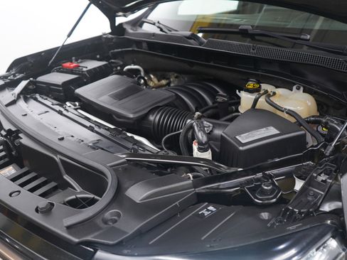 Used 2021 Chevrolet Suburban High Country image 31