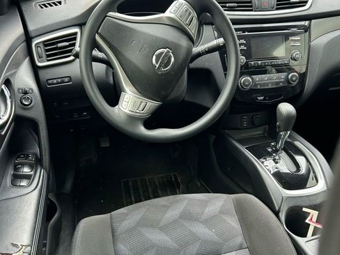 Used 2015 Nissan Rogue S image 5