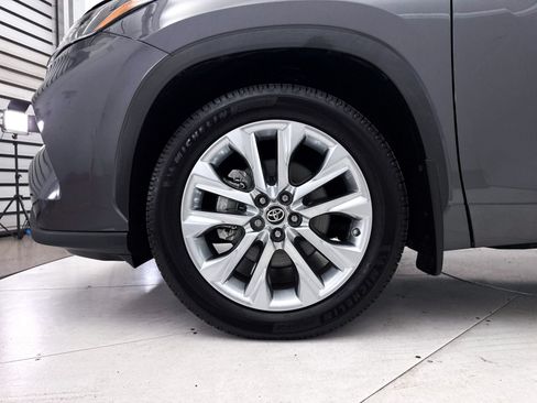 Used 2023 Toyota Highlander Limited AWD/4WD image 15