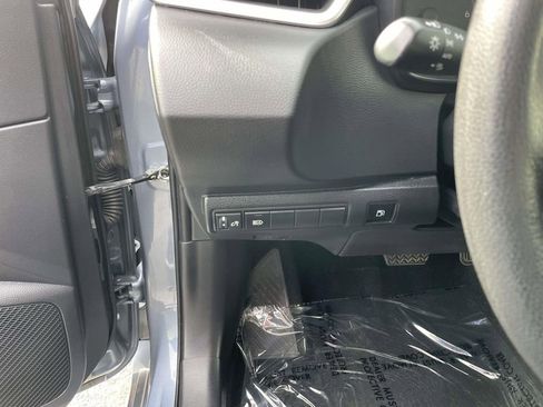 Used 2024 Toyota Corolla LE image 31