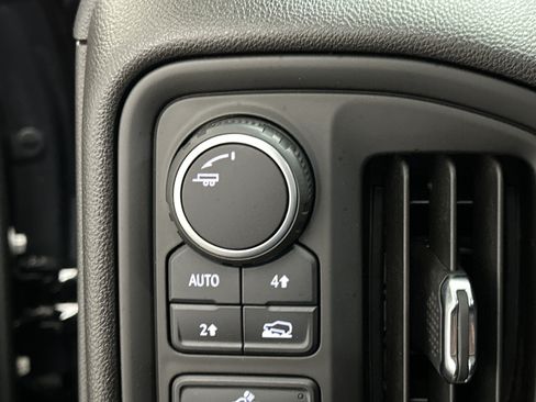 Used 2022 Chevrolet Silverado 1500 Custom w/ LPO, Dark Essentials Package AWD/4WD image 34