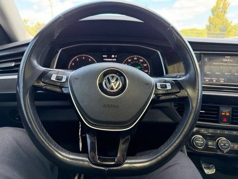 Used 2019 Volkswagen Jetta SE FWD image 15