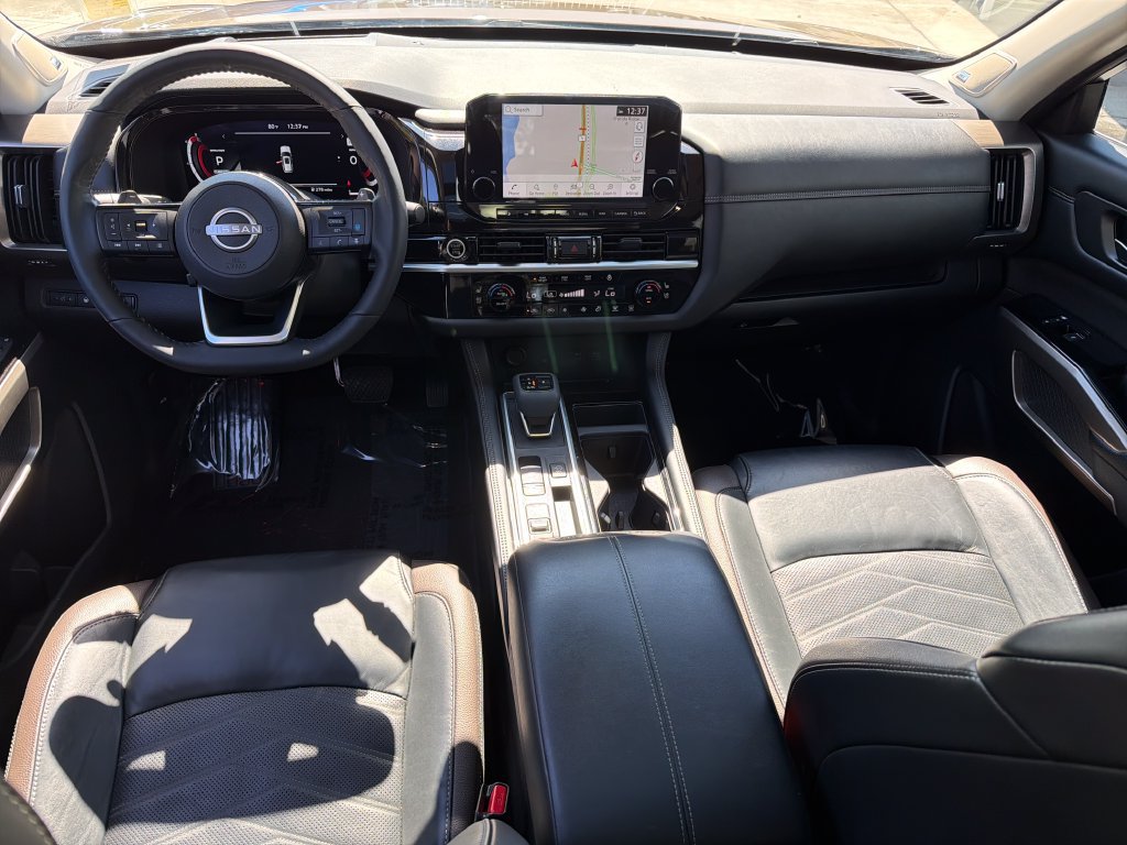 Used 2024 Nissan Pathfinder Platinum FWD image 15