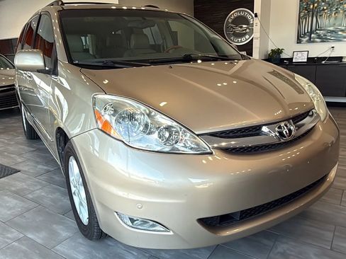 Used 2006 Toyota Sienna XLE Limited w/ XLE Limited Pkg 2 AWD/4WD image 1