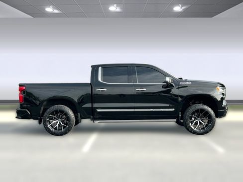 Used 2024 Chevrolet Silverado 1500 High Country w/ High Country Premium Package image 7