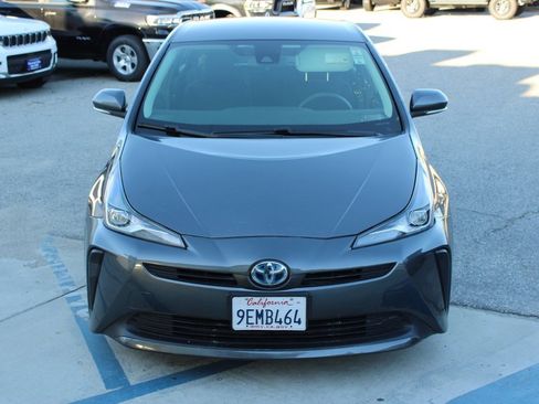 Used 2022 Toyota Prius L Eco image 2