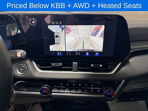 Used 2025 Chevrolet Equinox LT w/ Convenience Package II AWD/4WD image 13