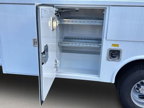 New 2025 Chevrolet Express 3500 w/ Power Convenience Package image 20