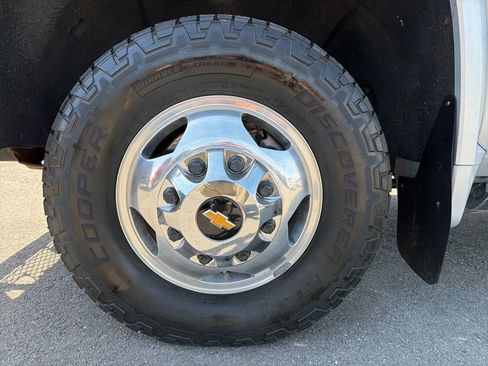 Used 2023 Chevrolet Silverado 3500 High Country AWD/4WD image 14
