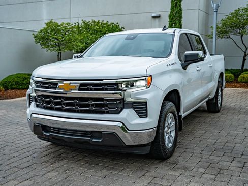 Used 2023 Chevrolet Silverado 1500 LT RWD image 1