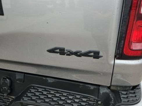 Used 2025 RAM 1500 Big Horn AWD/4WD image 9