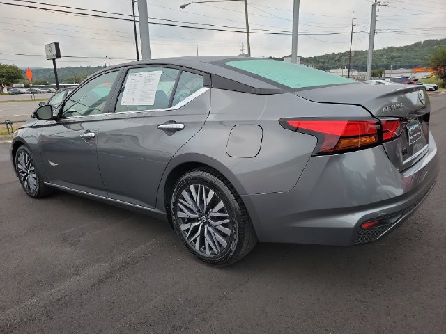 Used 2025 Nissan Altima 2.5 SV FWD image 7