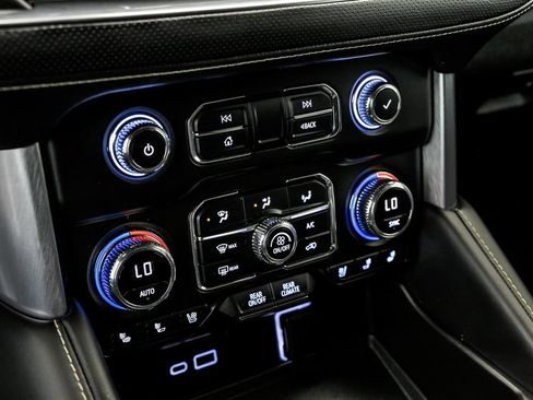 Used 2021 GMC Yukon SLT image 24