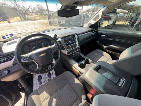 Used 2020 Chevrolet Suburban LS w/ Enhanced Driver Alert Package image 11