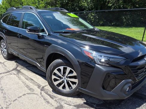 Certified 2024 Subaru Outback Premium AWD/4WD image 2