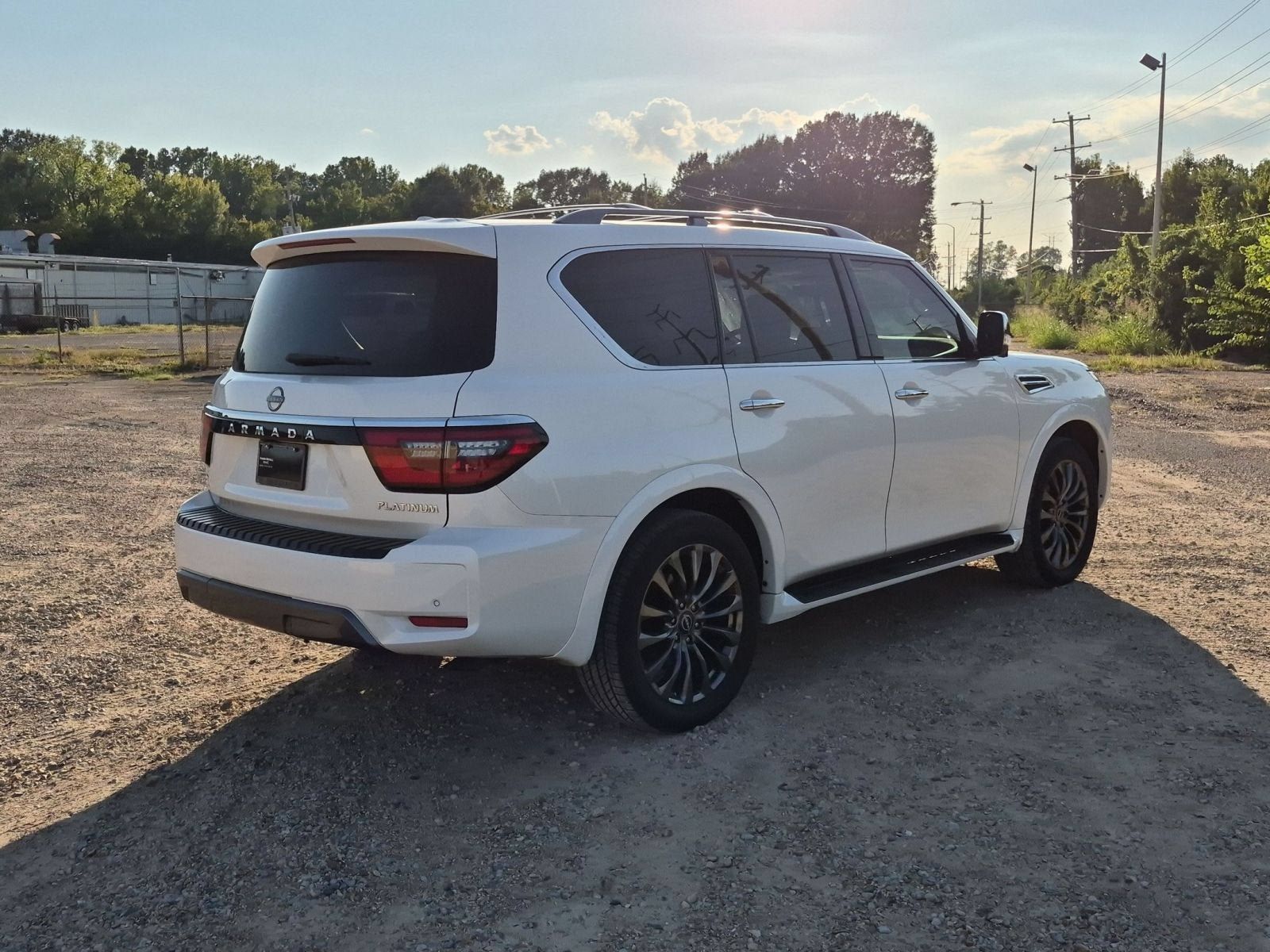 Used 2024 Nissan Armada Platinum w/ Captain's Chairs Package RWD image 6