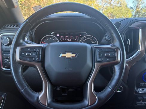 Used 2020 Chevrolet Silverado 1500 High Country w/ Technology Package image 21