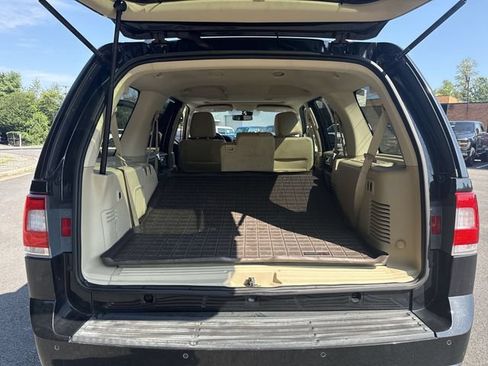 Used 2015 Lincoln Navigator 4WD w/ Equipment Group 101A Reserve image 24