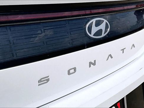 Used 2025 Hyundai Sonata SEL FWD image 30