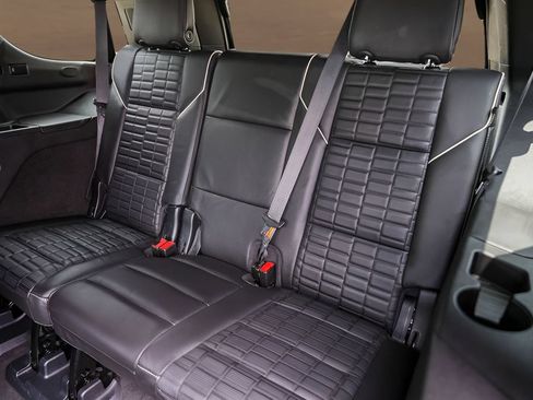 Used 2023 Cadillac Escalade Sport Platinum AWD/4WD image 26